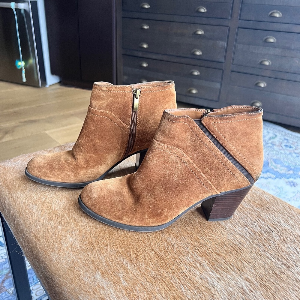 Franco Sarto Cognac Booties SZ8